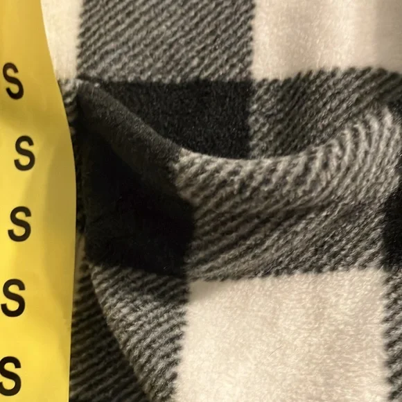 Eddie Bauer Black and White Microfleece Shirt - Picture 3 of 8